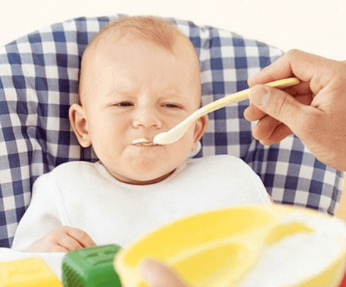 rối loạn tiêu hóa ở trẻ do chế độ ăn uống 