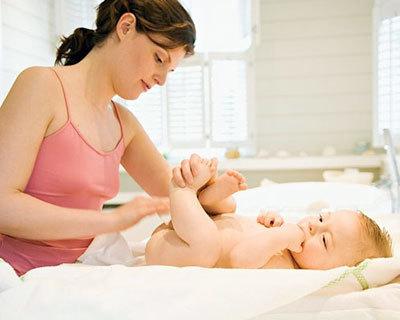 Trẻ sơ sinh bị tiêu chảy