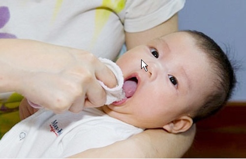 trẻ chảy nước bọt nhiều là có lợi