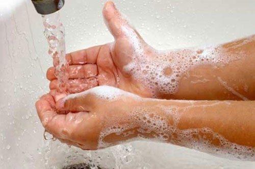 rửa tay phòng ngừa nhiều bệnh ở trẻ em