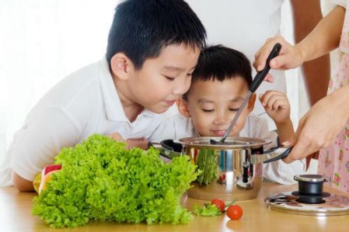 mẹo khiến trẻ ăn nhiều rau xanh