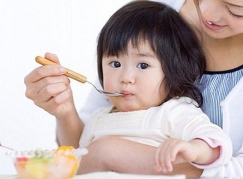 Dấu hiệu trẻ còi xương suy dinh dưỡng
