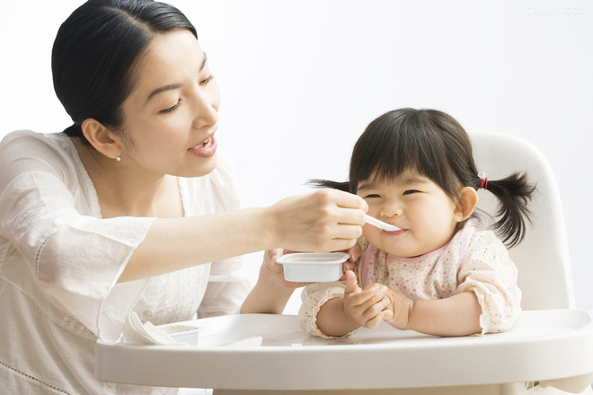 chao-cho-tre-roi-loan-tieu-hoa