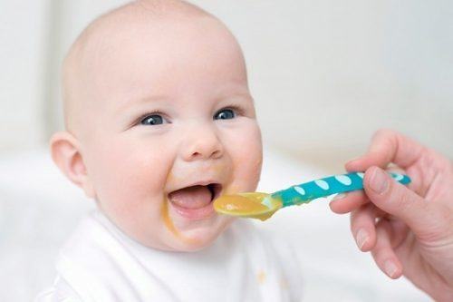 cho trẻ ăn dặm đúng cách