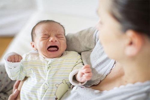 Cách xử lý và phòng chống trẻ sơ sinh bị sặc sữa các mẹ nên biết