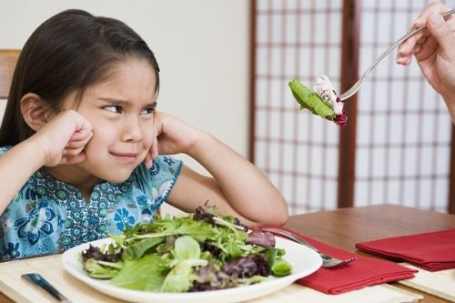 cách khiến trẻ thích ăn rau xanh hơn