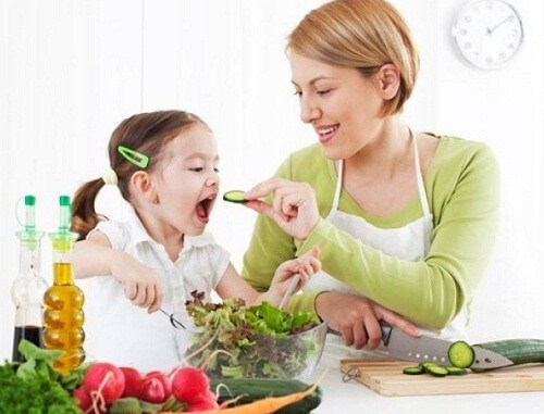 Trẻ nên ăn thêm nhiều rau xanh, củ, quả