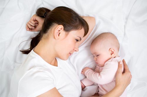 Ảnh hưởng từ thai kỳ cũng khiến bé chậm tăng cân