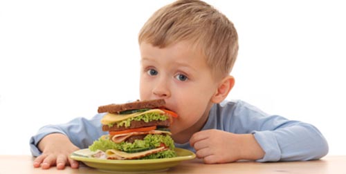 Trẻ bị rối loạn tiêu hóa có sốt không?
