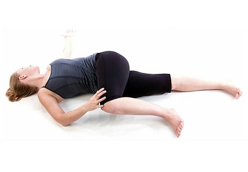 Các bài tập yoga trị táo bón hình xoắn ốc